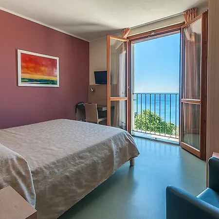 Hotel Oroverde 3*
